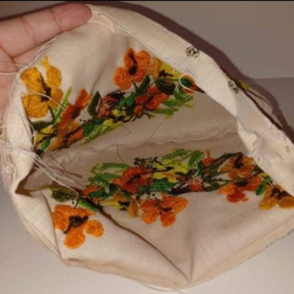 VTG BOHO Embroidered 70s handmade bag with wooden handles - Picture 8 of 8